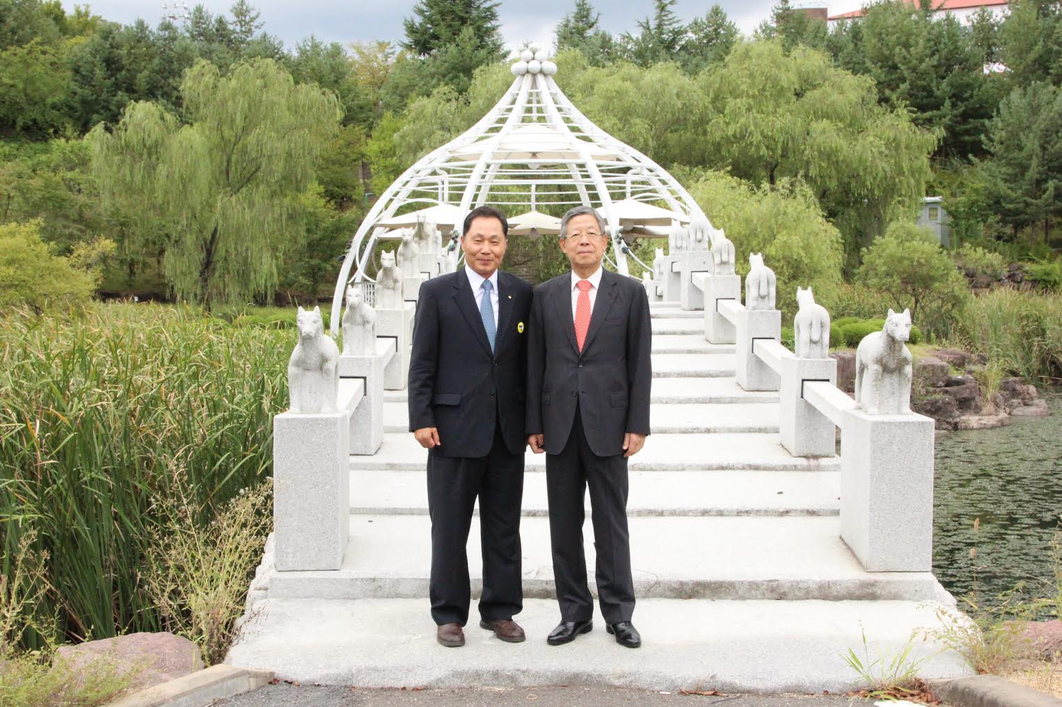 김희옥 새누리당 비상대책위원장 본교 방문